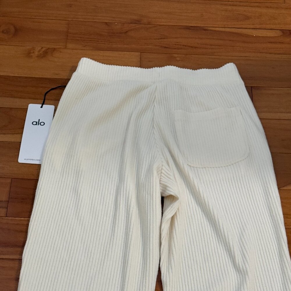 Women Alo Yoga Muse Sweatpant Ivory Relaxed Fit Extra Small Yoga Athleisure - Picture 10 of 10